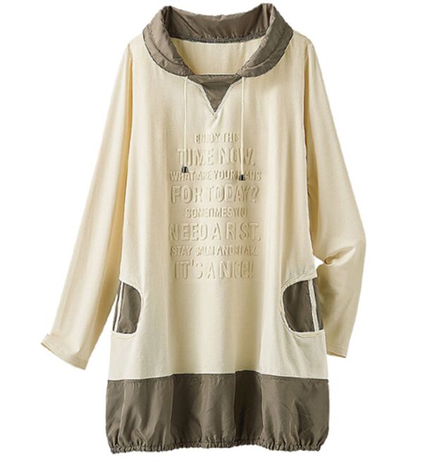 BELLUNA（ベルーナ）の「エンボスロゴゆったりチュニック（チュニック）」｜アイボリー系