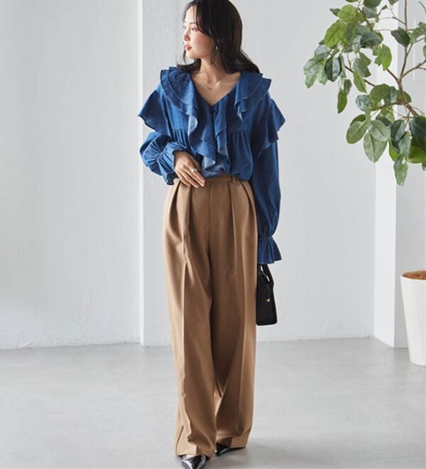 RANAN（ラナン）の「ビッグカラーフリルデニムブラウス（ブラウス）」｜詳細画像