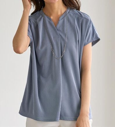 BELLUNA（ベルーナ）の「タック使いストライプ柄スキッパーブラウス（ブラウス）」