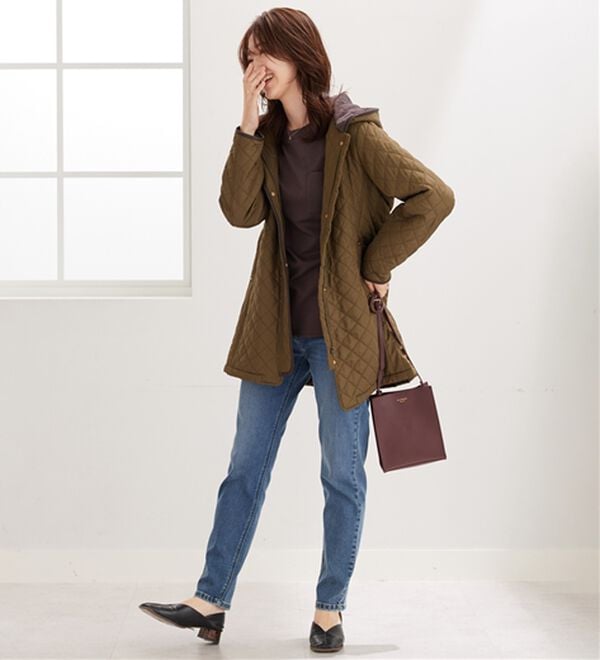 BELLUNA（ベルーナ）の「吸湿発熱ポンチ素材袖切替プルオーバー（カットソー）」｜詳細画像