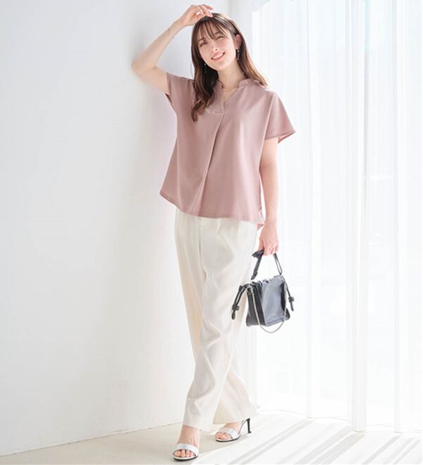 alotta（アロッタ）の「【４つの機能付】ひんやりスキッパーＴシャツブラウス（ブラウス）」｜詳細画像