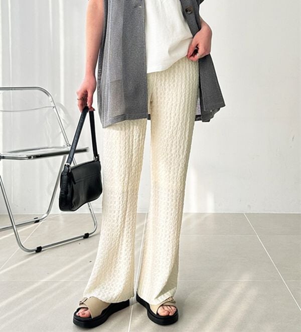 GeeRA（ジーラ）の「レース見えセミフレアイージーパンツ（フルレングスパンツ）」｜詳細画像