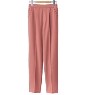 BELLUNA（ベルーナ）の「裏メッシュ素材多機能パンツ（フルレングスパンツ）」｜アッシュピンク