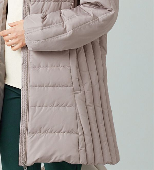 BELLUNA（ベルーナ）の「フレンチダウン使い細見えキルト切替ロングコート（ロングコート）」｜詳細画像
