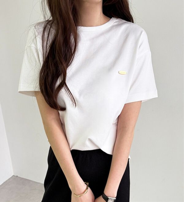 GeeRA（ジーラ）の「ロゴプレート付コンパクトＴシャツ（Tシャツ）」｜詳細画像