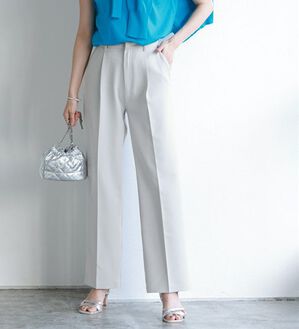 Pierrot（ピエロ）の「スタイルアップセンタープレスパンツ（フルレングスパンツ）」｜ライトグレー