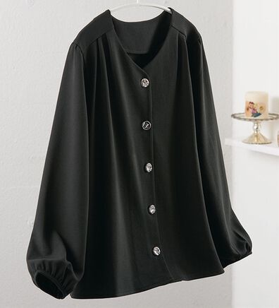 BELLUNA（ベルーナ）の「ボタンデザインブラウス（ブラウス）」