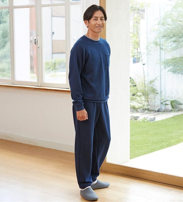 「＜シンプル＆プラス＞肌側綿１００％やわらかニットキルトパジャマ（メンズルームウェア）」｜詳細画像