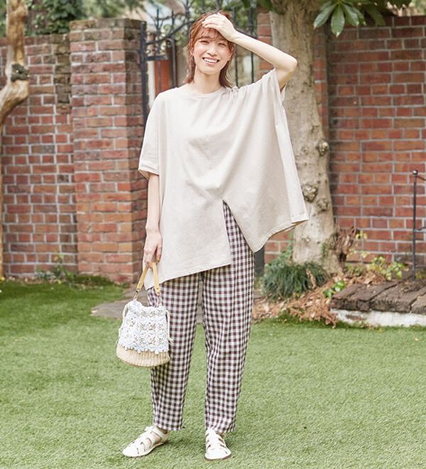 Viola e Viola（ヴィオラ エ ヴィオラ）の「綿１００％ワイドシルエットチュニック（チュニック）」｜エクリュ