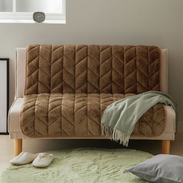 iellio（イエリオ）の「あったかふわふわボリュームソファカバー＜吸湿発熱・フランネル素材＞（ソファーカバー）」｜ブラウン