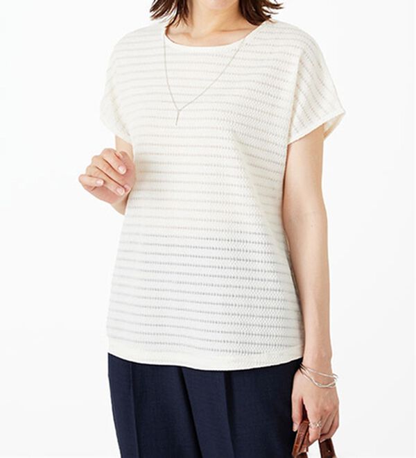 BELLUNA（ベルーナ）の「ネックレス付ジャカード素材プルオーバー（カットソー）」｜アイボリー