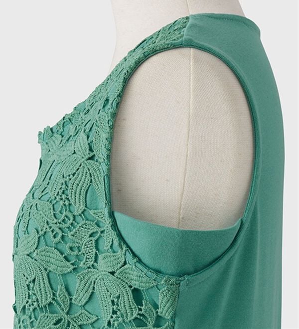 BELLUNA（ベルーナ）の「こっそり汗対策！抗菌防臭レース使いタンクトップ（タンクトップ・キャミソール）」｜詳細画像