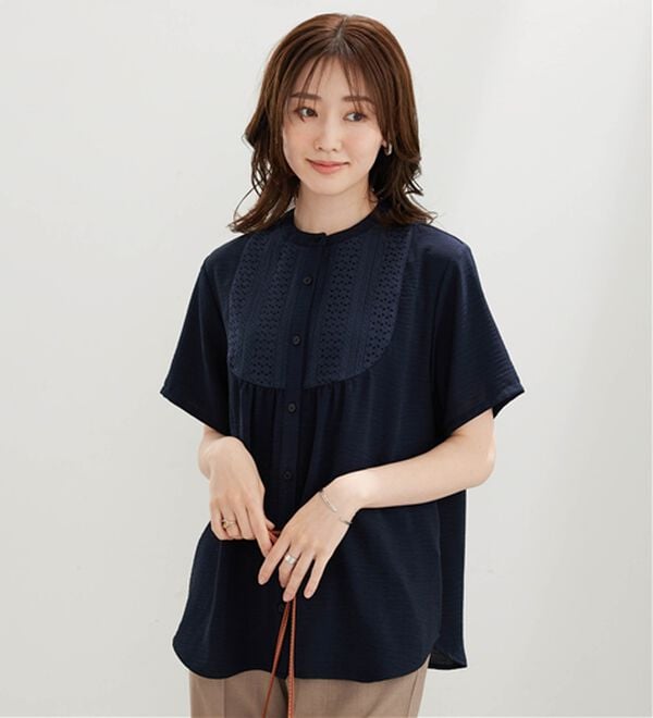 BELLUNA（ベルーナ）の「【多機能付き】お手入れ楽々！レース使いシャツチュニック（チュニック）」｜詳細画像