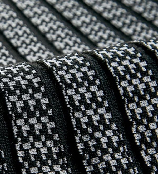 BELLUNA（ベルーナ）の「幾何柄ジャカードニットセットアップ（セットアップ）」｜詳細画像