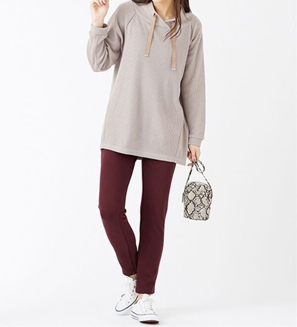 BELLUNA（ベルーナ）の「裏ベロアストレッチ素材レギンスパンツ（フルレングスパンツ）」｜詳細画像