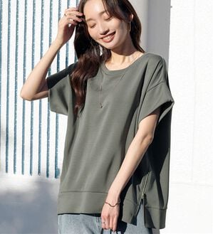 Viola e Viola（ヴィオラ エ ヴィオラ）の「ひんやりなめらかダンボール裾ジップチュニック（チュニック）」｜オリーブ