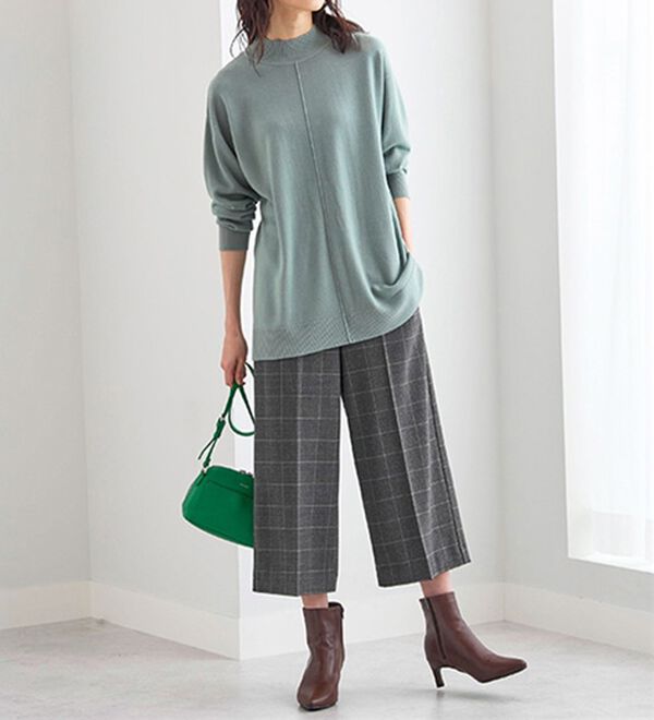 BELLUNA（ベルーナ）の「サマ見え（スーパーウォーム）ウール調センタープレスクロップドパンツ（クロップドパンツ）」｜詳細画像