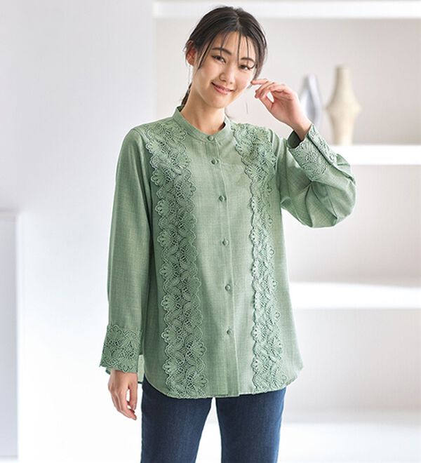 BELLUNA（ベルーナ）の「お出かけに！レース使いブラウス（ブラウス）」｜グリーン