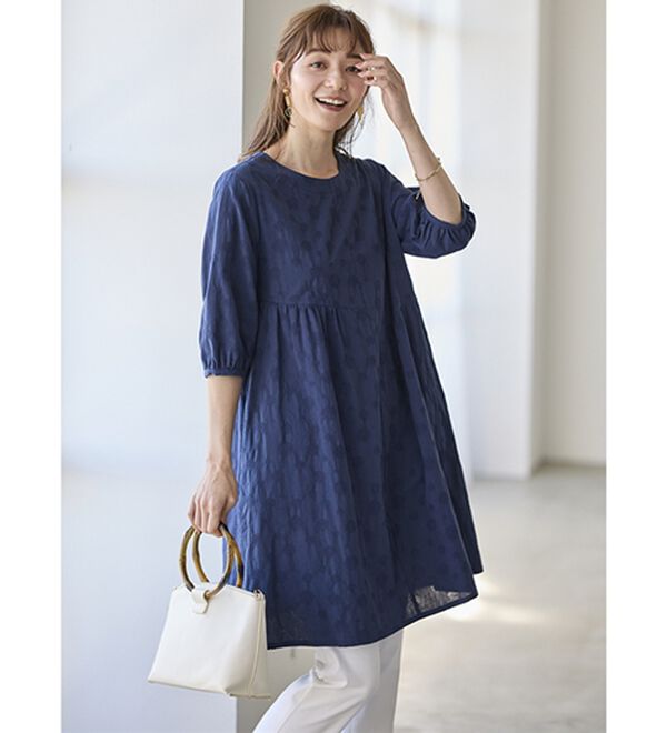 BELLUNA（ベルーナ）の「ナチュラルにお出かけ♪ドット柄チュニックワンピース（チュニックワンピース）」｜詳細画像