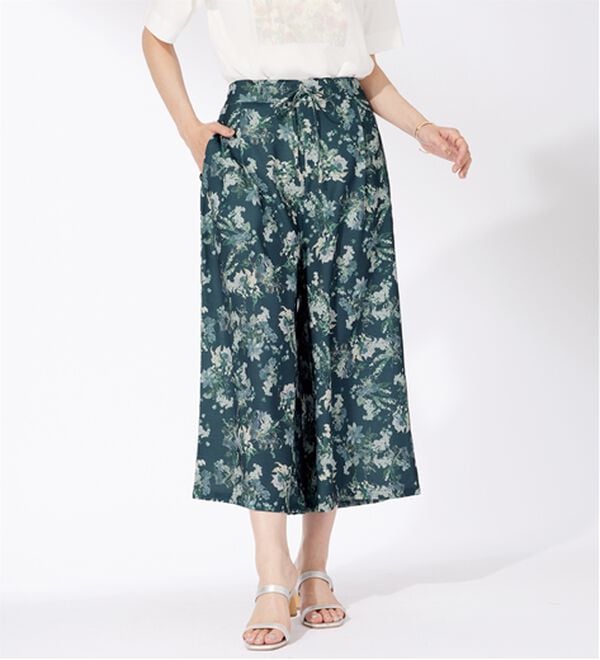 BELLUNA（ベルーナ）の「〈日比谷花壇〉ドロスト使いワイドパンツ（その他パンツ）」｜ネイビー系