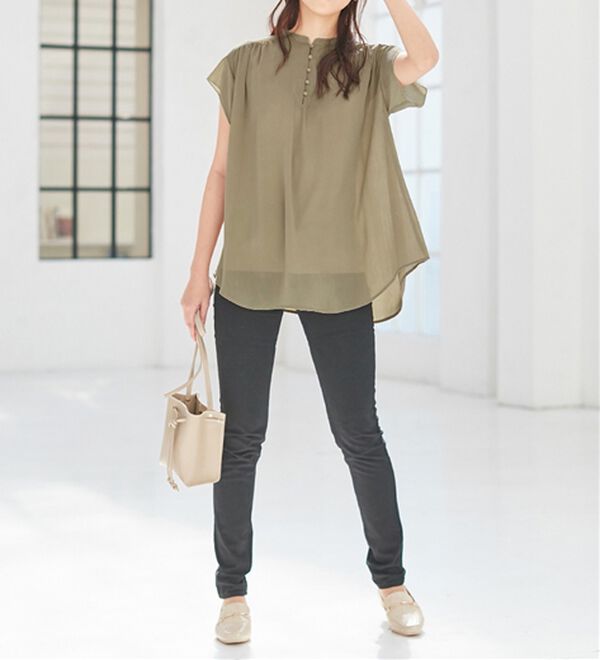 alotta（アロッタ）の「楊柳素材クルミボタンチュニックブラウス（チュニック）」｜詳細画像