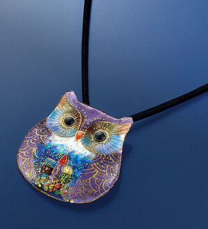 BELLUNA（ベルーナ）の「七宝焼きフクロウペンダント（ネックレス・ペンダント）」｜1