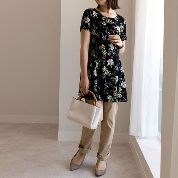 BELLUNA（ベルーナ）の「【動画】フレアーシルエットプリントチュニック（チュニック）」｜詳細画像