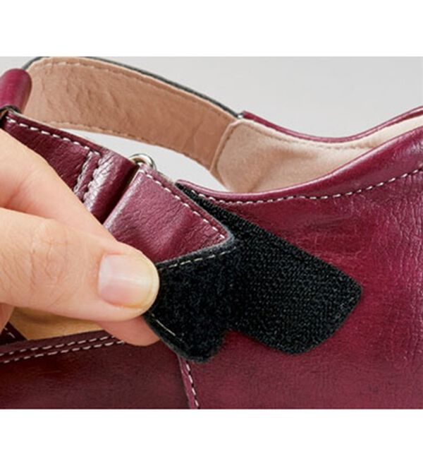 BELLUNA（ベルーナ）の「面ファスナーで脱ぎ履き楽グルカ風シューズ（フラットシューズ）」｜詳細画像