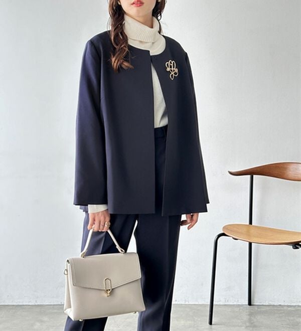 GeeRA（ジーラ）の「【２点セット】フレアーラインジャケットセット（パンツスーツ）」｜詳細画像