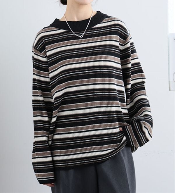 A HAPPY MARILYN（アハッピーマリリン）の「【ＬＬ～６Ｌ】＜新色追加＞Ｔシャツ感覚で着れるカメレオン級の着回しが叶うリブニット（ニット・セーター）」｜ボーダー／ブラック