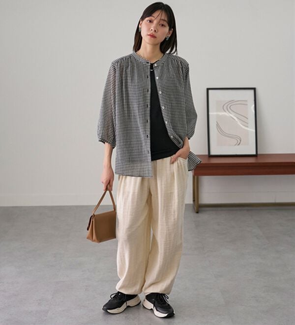 BELLUNA（ベルーナ）の「綿麻ダブルガーゼポッケギャザーパンツ（フルレングスパンツ）」｜詳細画像