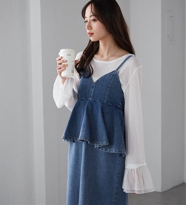 美品✨PRADA ペプラム切替 バックリボン フレアワンピース ハイウエスト 紺 華やかなグログランオープンリボンペプラムジレはオールブラックで