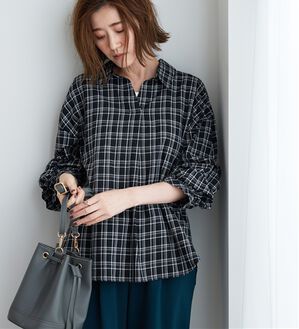 BELLUNA（ベルーナ）の「【新色追加】袖タックデザインスキッパーシャツ（シャツ）」｜黒系チェック