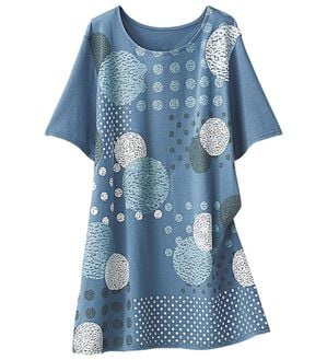 BELLUNA（ベルーナ）の「綿・テンセル（ＴＭ）繊維ロング丈プリントＴシャツ（Tシャツ）」｜ドット柄