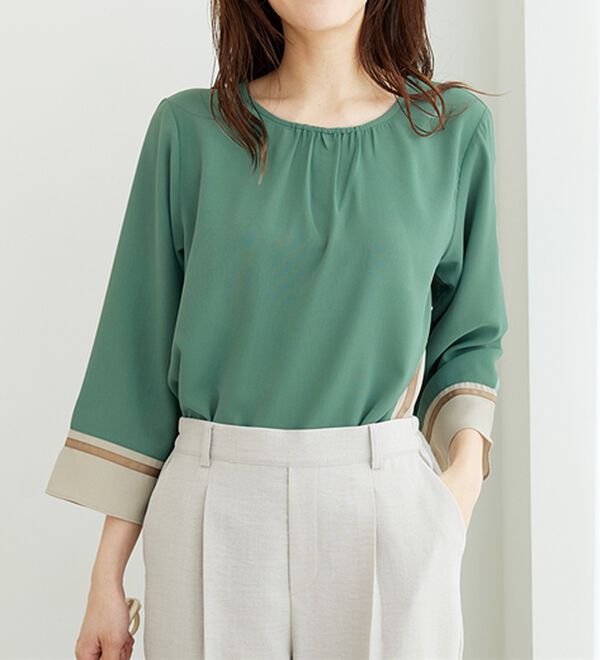 BELLUNA（ベルーナ）の「【Ｌａｇｒｉｌｕａ】ギャザー使い配色デザインブラウス（ブラウス）」｜詳細画像