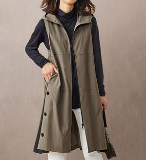 BELLUNA（ベルーナ）の「配色切替サイドボタン使いロングベスト（ベスト）」｜カーキ