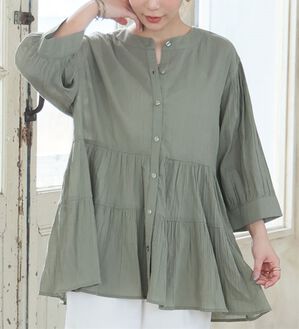A HAPPY MARILYN（アハッピーマリリン）の「【Ｌ～６Ｌ】【風通るプレミアム】綿・楊柳七分袖ティアードブラウス（ブラウス）」｜ライトカーキ