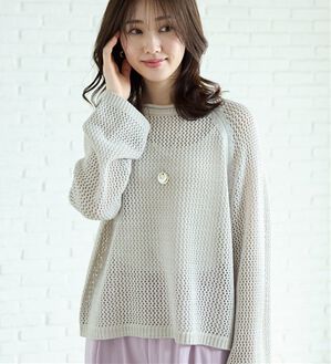 BELLUNA（ベルーナ）の「スパンコール付透かし編みニットプルオーバー（ニット・セーター）」｜ライトグレー