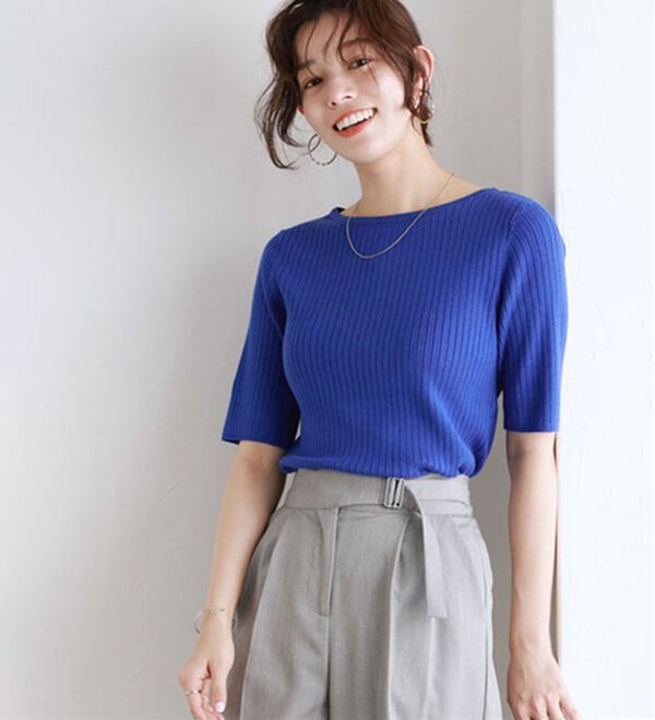 Pierrot（ピエロ）の「【洗濯機で洗える】ネックが選べるシルクタッチ半袖リブニット（ニット・セーター）」｜詳細画像