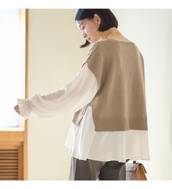 Viola e Viola（ヴィオラ エ ヴィオラ）の「１枚で重ね着が楽しめる！レイヤード風ケーブル編みニットトップス（ニット・セーター）」｜詳細画像