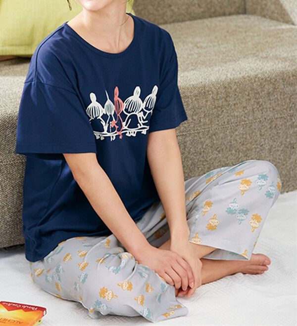 LAVIENNE（ラヴィエンヌ）の「＜ムーミン＞総柄プリントパンツ（その他パンツ）」｜詳細画像