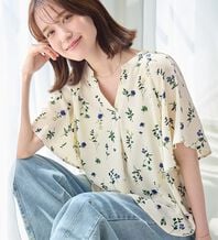 Viola e Viola（ヴィオラ エ ヴィオラ）の「【選べる２丈】さらっと涼感フレアスリーブブラウス（ブラウス）」