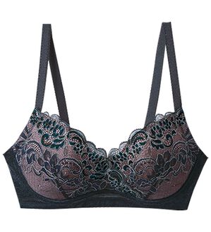 LAVIENNE（ラヴィエンヌ）の「ウイング「小さく見せるブラ」（ブラジャー）」｜ブラック