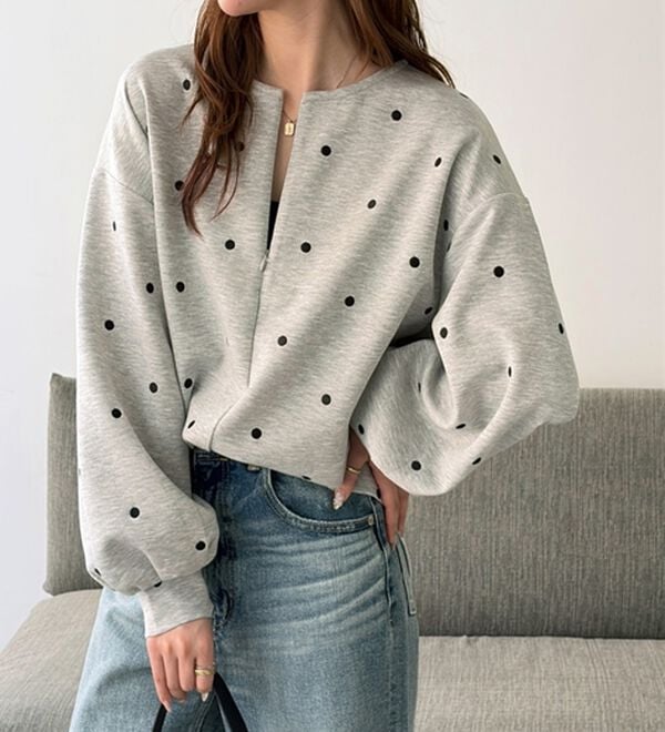 GeeRA（ジーラ）の「ドット刺繍ハーフジップダンボールトップス（カットソー）」｜詳細画像