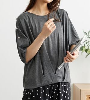 BELLUNA（ベルーナ）の「肩ボタンデザイン裾タックプルオーバー（カットソー）」｜詳細画像