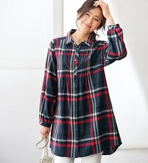 BELLUNA（ベルーナ）の「多ボタン使いチェック柄シャツチュニック（チュニック）」｜詳細画像