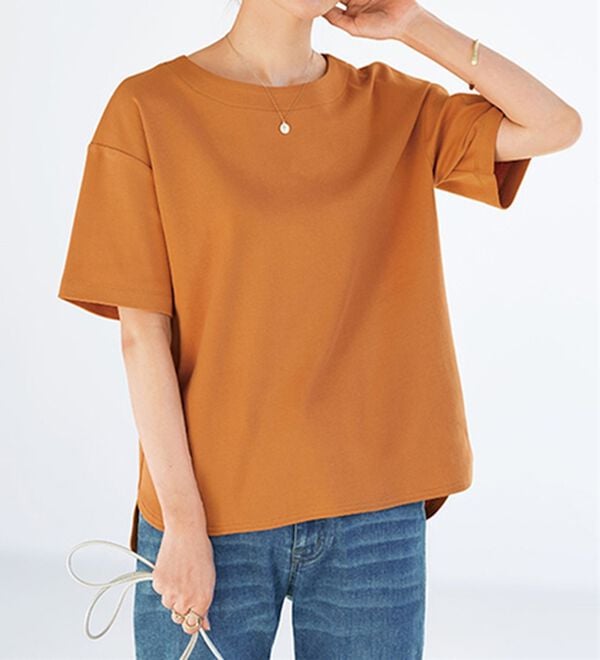 BELLUNA（ベルーナ）の「着崩れしにくい！シンプルプルオーバー（カットソー）」｜テラコッタ