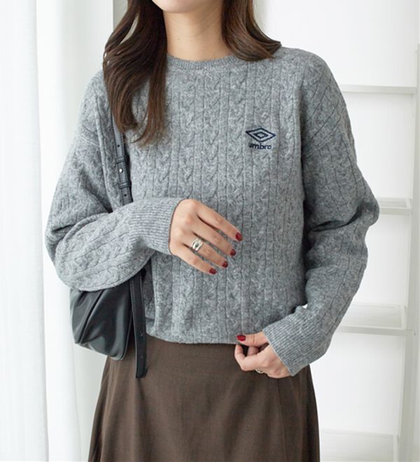 alotta（アロッタ）の「【ＵＭＢＲＯ】ミニケーブルニットトップス（ニット・セーター）」｜詳細画像