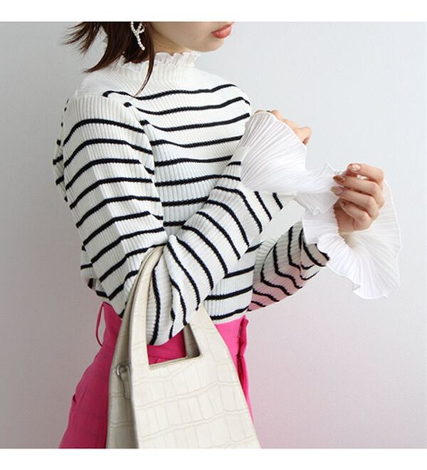 GeeRA（ジーラ）の「プリーツ付ハイネックリブニットトップス（ニット・セーター）」｜詳細画像