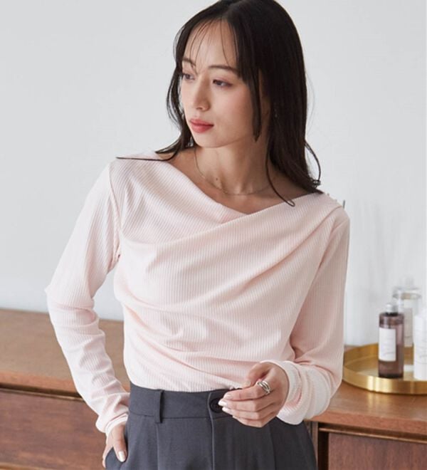 RANAN（ラナン）の「【春色追加】上品ドレープリブロングＴシャツ（カットソー）」｜詳細画像